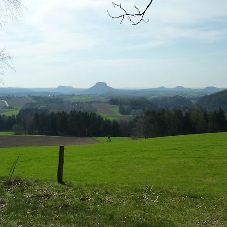 Ferienoase Lilienstein Apartamento Rathmannsdorf Exterior foto